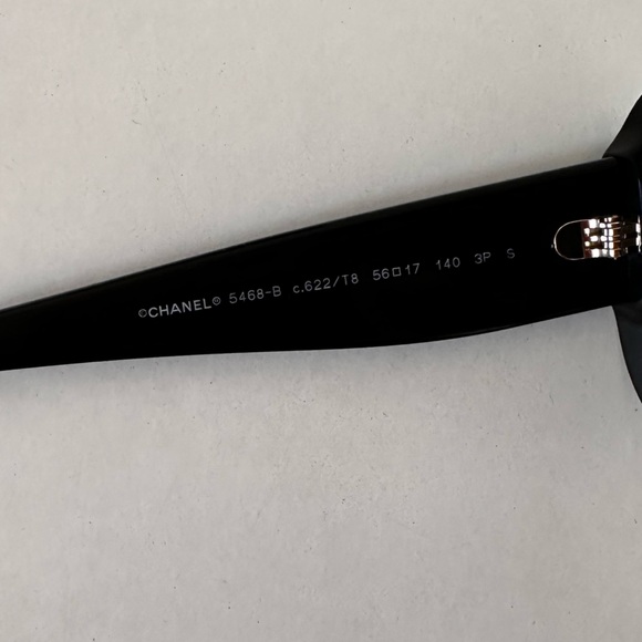 CHANEL SUNGLASSES 🕶️ BARELY WORN❤️ - Picture 7 of 15
